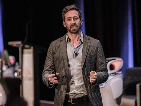 Sterling Hawkins | Futurist & Global Innovation Speaker | Virtual Keynotes & In-Person Keynotes