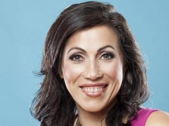 Stacy Pederson | Funny, Motivational & Clean Stand Up Comedian - Funny Virtual Keynotes online