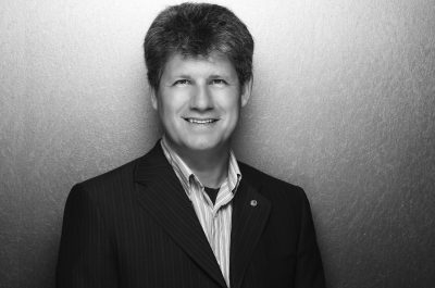 Dr Denis Cauvier | Keynote Speaker, Best Selling Author, Global Expert, Trainer & Consultant