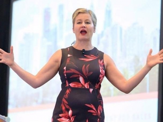 Jody Urquhart | Idoinspire | Funny Motivational Virtual Keynotes | In-Person Keynotes