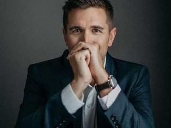 Noah Fleming | Business Strategy & Customer Expert | Customer Retention & Loyalty Virtual Keynotes